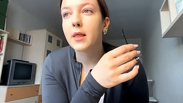 JammieMickiewicz online show from March 4, 2026, 7:16 am