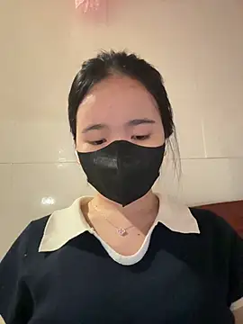 Gwen879 online show from March 24, 2026, 12:54 am