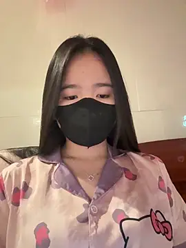 Gwen879 online show from March 25, 2026, 12:33 am