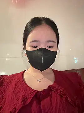 Gwen879 online show from April 7, 2026, 12:56 am