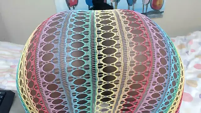 TallDivaNoir online show from April 15, 2026, 6:52 am