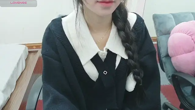 Snapshot of Bee_bee1 chatting on February 3, 2026, 6:00 am Bee bee1 online show from February 3, 2026, 6:00 am