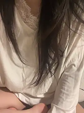 Linaa sexxy online show from April 18, 2026, 6:43 pm