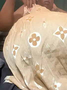 sexychubstar online show from January 14, 2026, 1:37 pm