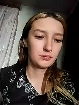 Snapshot of Olivia_Kis chatting on January 14, 2026, 11:25 am Olivia Kis online show from January 14, 2026, 11:25 am