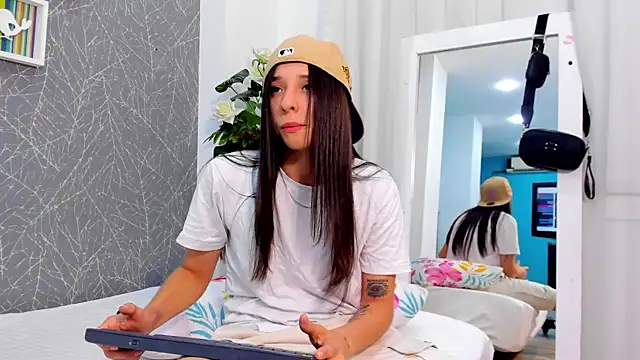 Snapshot of ViictoriiaSaenz chatting on June 2, 2026, 1:16 am ViictoriiaSaenz online show from June 2, 2026, 1:16 am