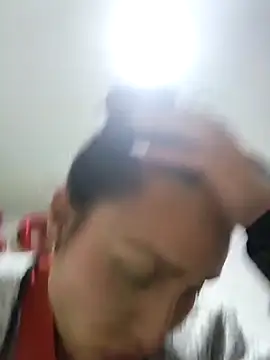 Snapshot of LunaRouuse_ chatting on February 17, 2026, 3:15 am LunaRouuse online show from February 17, 2026, 3:15 am