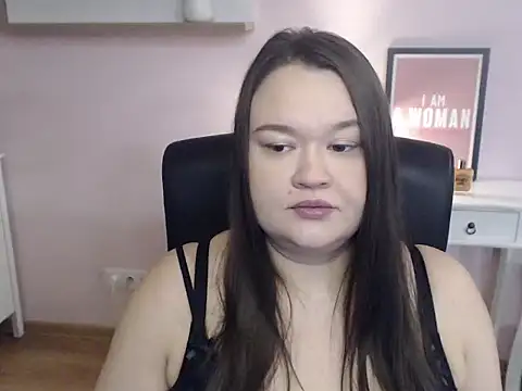 Snapshot of HollyDanceSoul chatting on February 3, 2026, 5:27 am HollyDanceSoul online show from February 3, 2026, 5:27 am