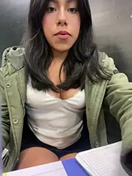 Snapshot of katerinnn99 chatting on January 14, 2026, 10:24 pm katerinnn99 online show from January 14, 2026, 10:24 pm