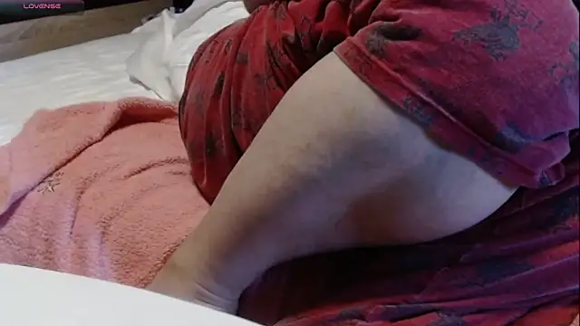 Snapshot of Santanna77 chatting on September 18, 2025, 7:44 am Santanna77 online show from September 18, 2025, 7:44 am