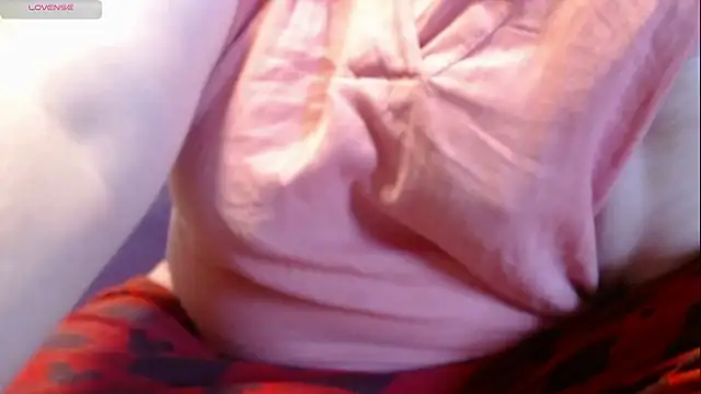 Snapshot of Santanna77 chatting on October 27, 2025, 8:04 am Santanna77 online show from October 27, 2025, 8:04 am