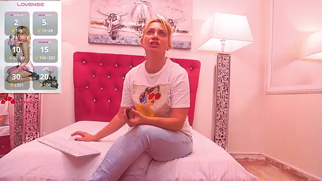 AmandaL1 online show from September 23, 2025, 4:19 am