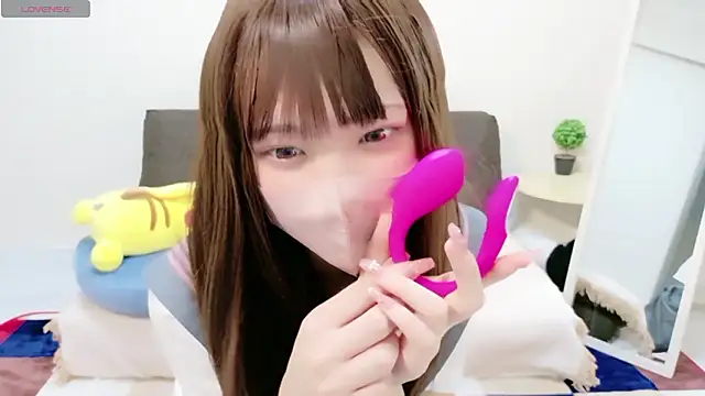 Snapshot of Nanamin- chatting on February 7, 2026, 11:29 am Nanamin- online show from February 7, 2026, 11:29 am