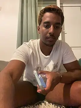 Snapshot of Axel_black10 chatting on February 23, 2026, 12:17 pm Axel black10 online show from February 23, 2026, 12:17 pm