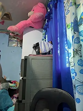 Hottie Pussy online show from June 7, 2026, 2:17 am