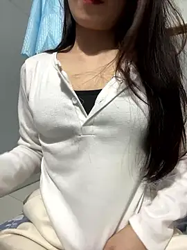 Snapshot of berry_alma06 chatting on January 14, 2026, 11:03 am berry alma06 online show from January 14, 2026, 11:03 am