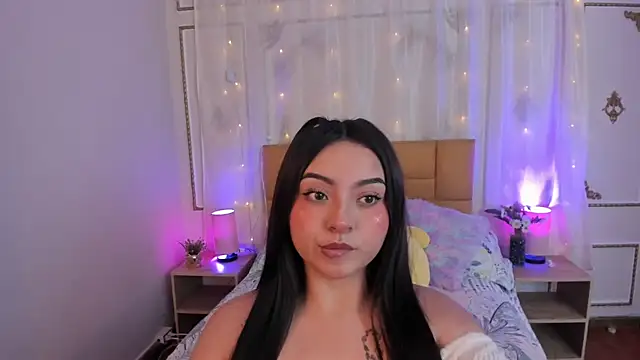 Snapshot of Jenifer_James chatting on February 12, 2026, 12:10 am Jenifer James online show from February 12, 2026, 12:10 am