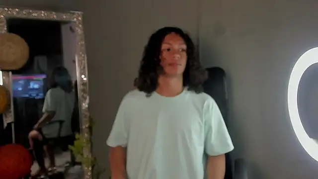 dylaans19 online show from February 11, 2026, 2:28 pm