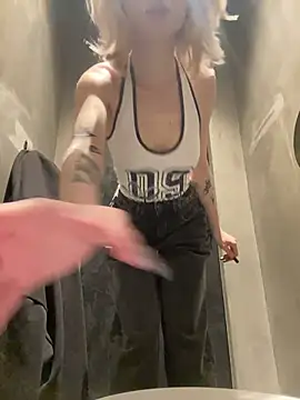 aka Blonde online show from April 17, 2026, 5:32 am