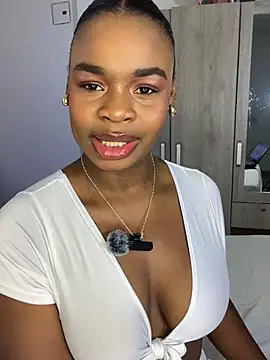 Snapshot of Venuswil chatting on June 30, 2026, 12:16 pm Venuswil online show from June 30, 2026, 12:16 pm