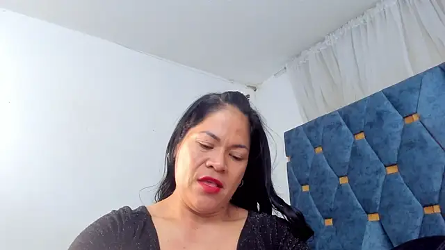 Snapshot of Michel_fitnes chatting on April 23, 2026, 12:29 pm Michel fitnes online show from April 23, 2026, 12:29 pm
