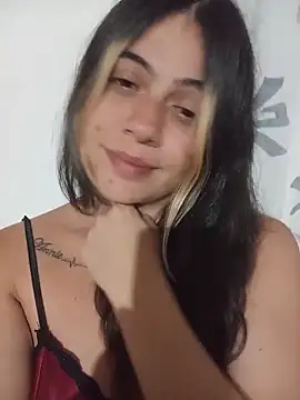 Snapshot of Megan_nica chatting on May 24, 2026, 1:05 am Megan nica online show from May 24, 2026, 1:05 am