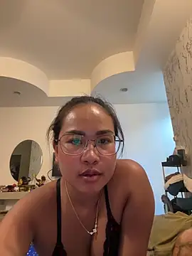 Ponthip online show from April 5, 2026, 6:47 pm