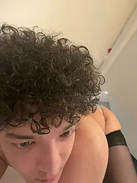 fiddyxx online show from June 29, 2026, 3:02 am