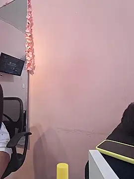 Snapshot of jade03_ chatting on June 19, 2026, 5:52 pm jade03 online show from June 19, 2026, 5:52 pm