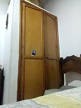 DaisyPassio online show from March 8, 2026, 2:04 am