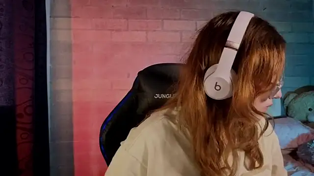 Mia Franklyn online show from March 31, 2026, 3:47 pm