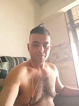 Snapshot of ashleellaunda7582 chatting on May 13, 2026, 5:14 am ashleellaunda7582 online show from May 13, 2026, 5:14 am
