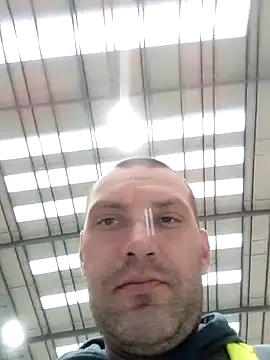 pacakiraly21 online show from April 17, 2026, 6:05 am