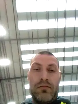 pacakiraly21 online show from April 22, 2026, 6:09 am