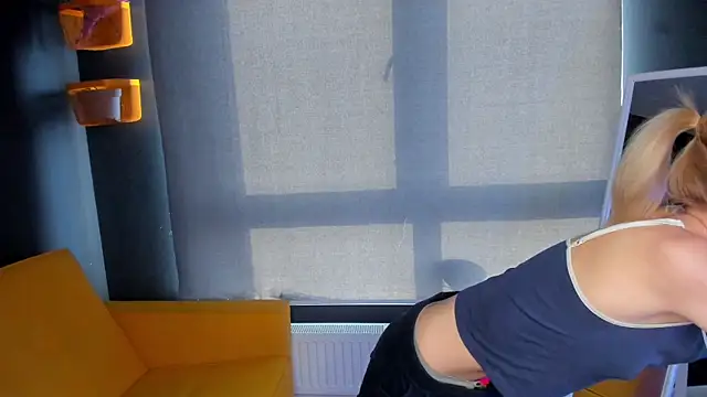 Moon Silk online show from February 6, 2026, 8:10 am