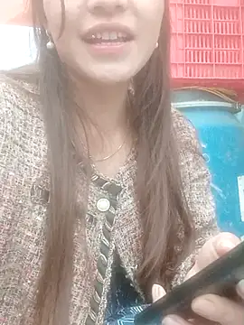 jjennyyy online show from February 20, 2026, 2:52 am