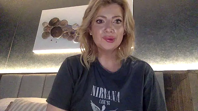 SydneyNoir online show from January 16, 2026, 8:18 am