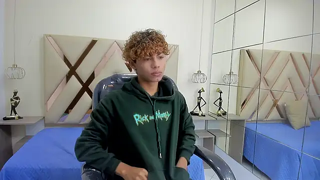 Anyelo Twink online show from February 27, 2026, 8:52 pm