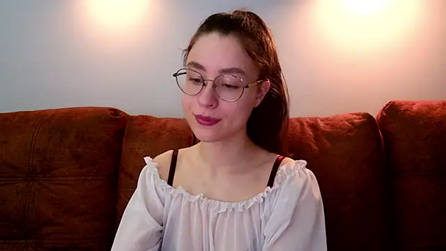 classy     online show from April 12, 2026, 10:07 am