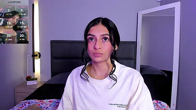 lilith petit  online show from March 16, 2026, 1:26 pm