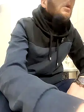 Snapshot of 80julien chatting on February 6, 2026, 10:11 am 80julien online show from February 6, 2026, 10:11 am