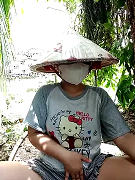 EnzxMoon02 online show from July 9, 2026, 5:41 am