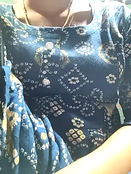 Snapshot of call_me_ammulu099 chatting on January 12, 2026, 5:58 am call me ammulu099 online show from January 12, 2026, 5:58 am