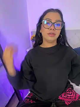 Little Lexyy online show from May 28, 2026, 5:37 am