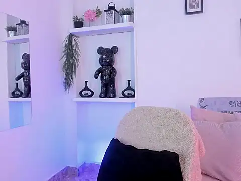 EmmaJohansonn online show from January 14, 2026, 3:37 pm