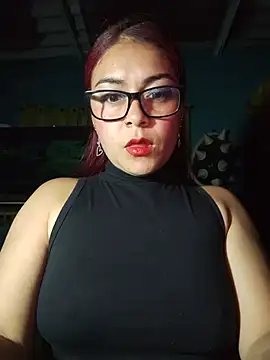 Snapshot of THALASSA_DIOSA chatting on August 4, 2026, 3:55 am THALASSA DIOSA online show from August 4, 2026, 3:55 am