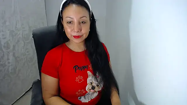 soyElena46 online show from June 8, 2026, 12:06 pm