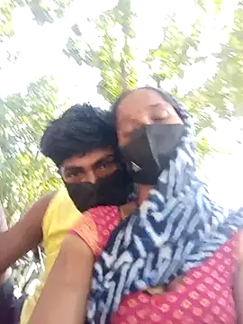 Shivanisingh4 online show from April 14, 2026, 9:25 am