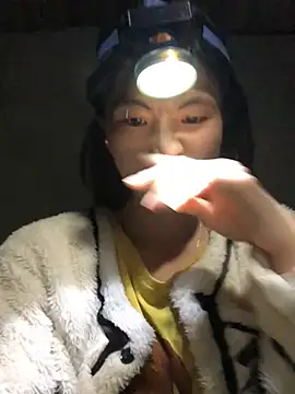 Snapshot of sun-shii chatting on February 8, 2026, 10:40 pm sun-shii online show from February 8, 2026, 10:40 pm