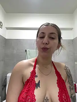 dalia0710 online show from March 11, 2026, 1:05 pm